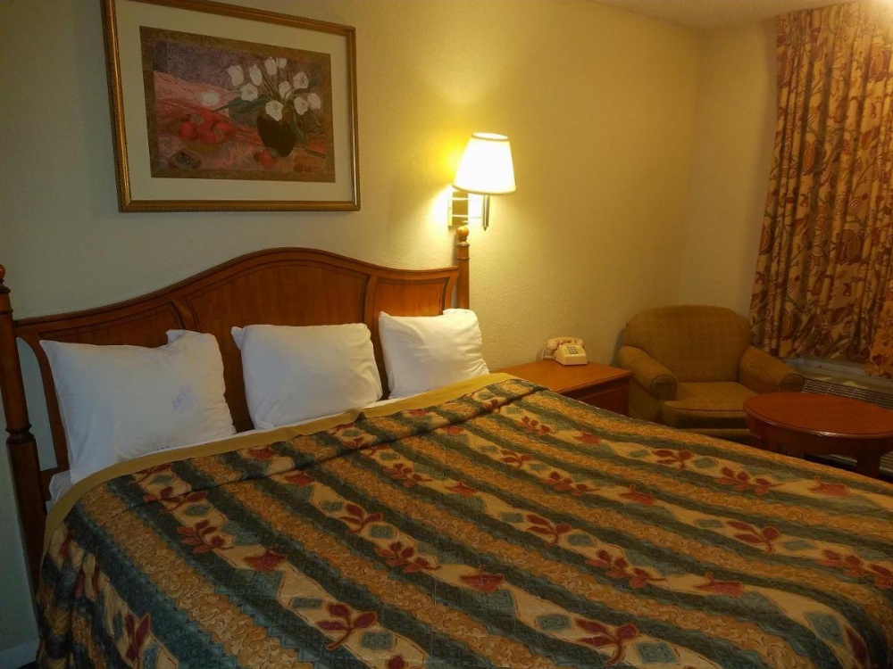 Americas Best Value Inn Winnsboro Image 28