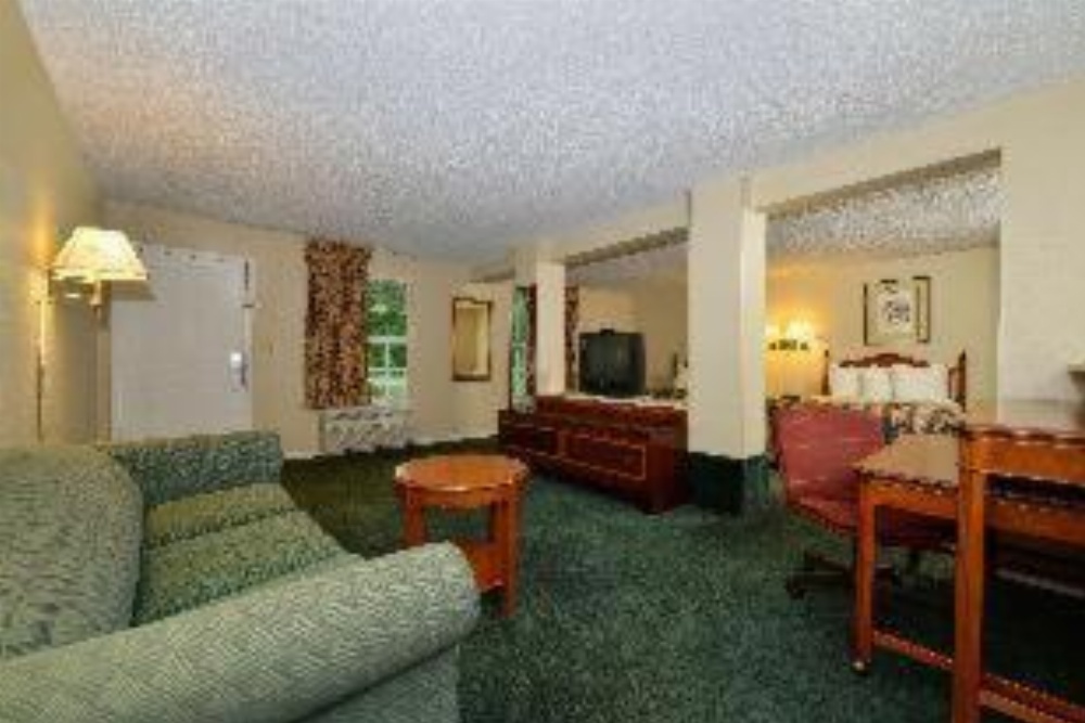 Americas Best Value Inn Winnsboro Image 38